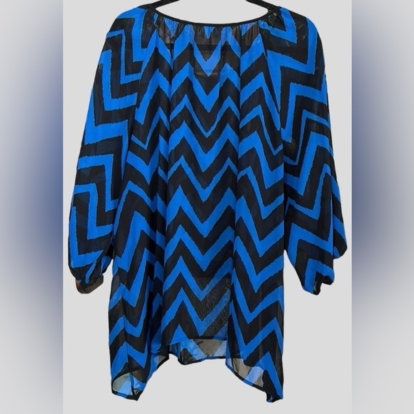 ROZ & ALI Royal Blue/Black Zig/Zag Pattern Sheer Tie Front Blouse, Size 3X, EUC. - Picture 7 of 7